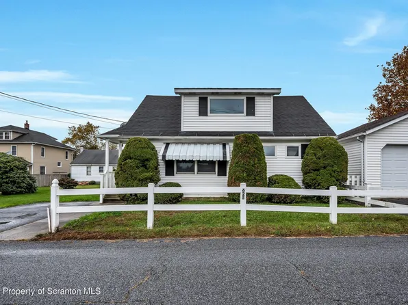 625 Hamlin Ct, Moosic, PA 18507
