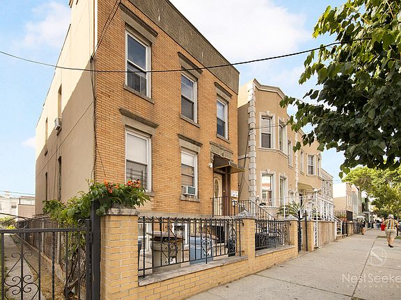 2nd image of 2382 37th St