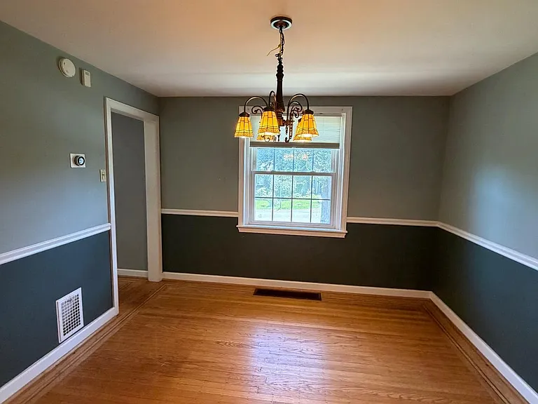 35 Moreland Rd — Photo 11