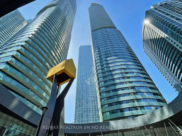 12 York St, Toronto, ON