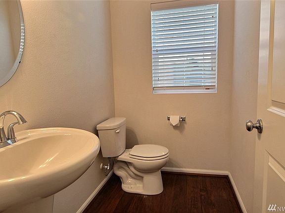 5th image of 19540 19th Avenue Ct E