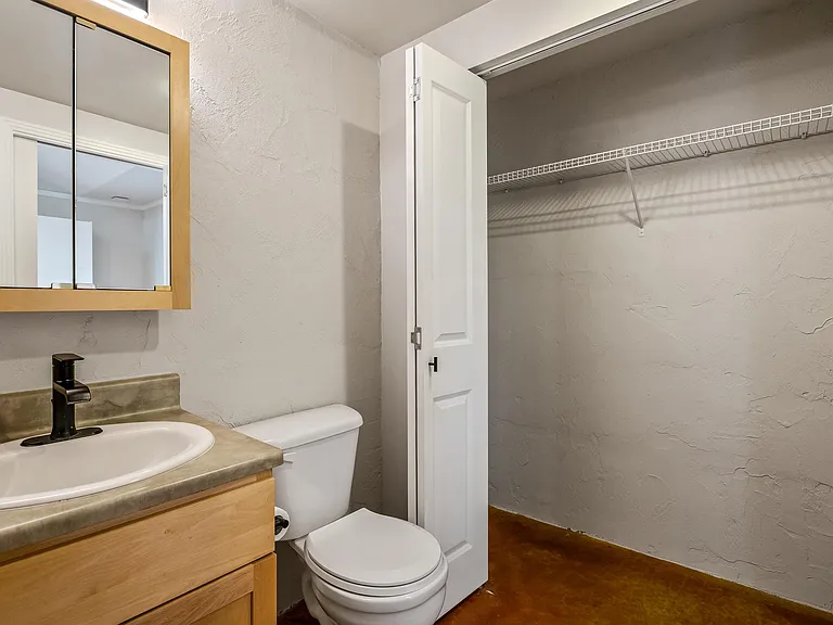 901 Spruce St #M — Photo 14
