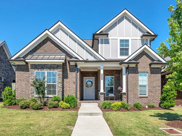 6221 Crawford Dr, Hermitage, TN 37076