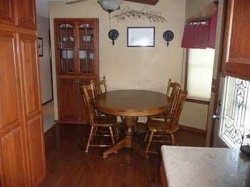 3rd image of 725 Park St