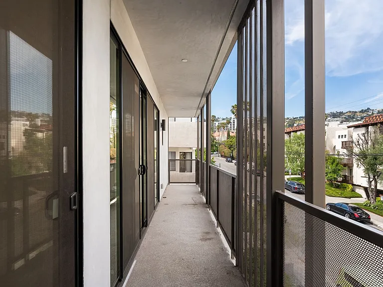 TALA Residences at 829 Larrabee Street — Photo 22