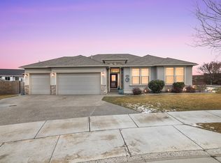 5718 W 37th Pl, Kennewick, WA 99336