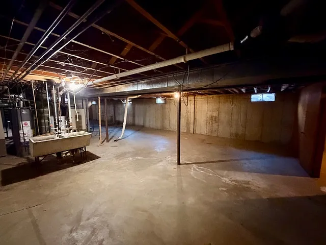838 Halsted Rd — Photo 9
