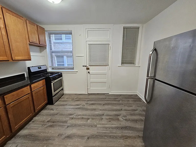 2456 W Catalpa Ave #2 — Photo 15