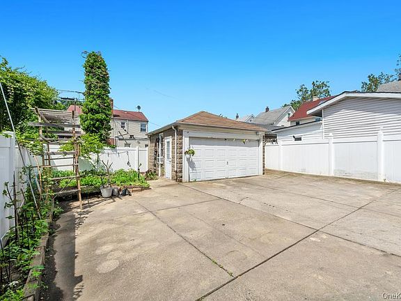 5th image of 50-12 202 Street