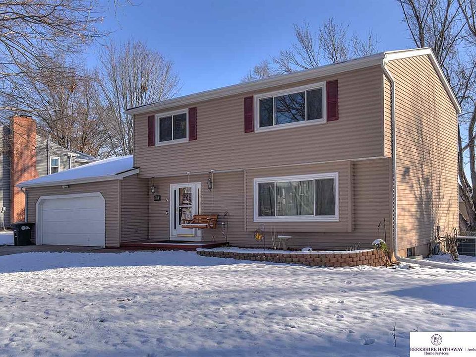 1st image of 3317 S 112th St