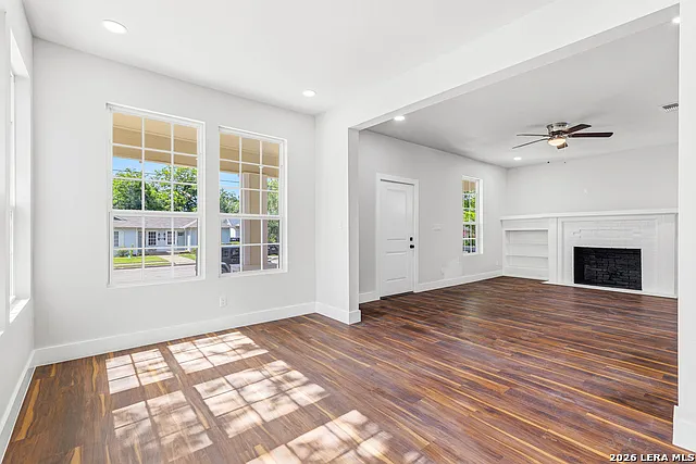823 W French Pl — Photo 30
