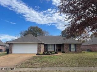 112 Southwood Dr, Canton, MS 39046