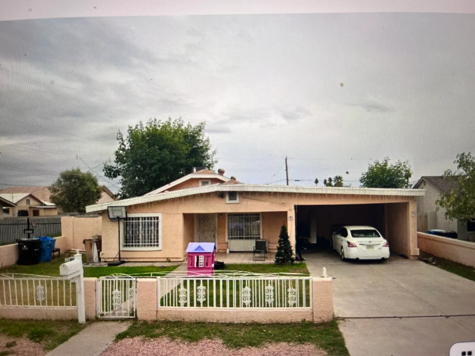 3 bed, 1300 sqft, $1,950 — Photo 1
