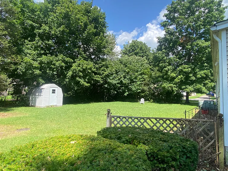 706 Logan Way — Photo 2