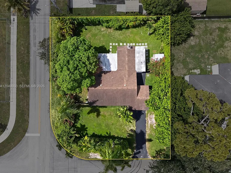 5800 SW 61st St — Photo 27