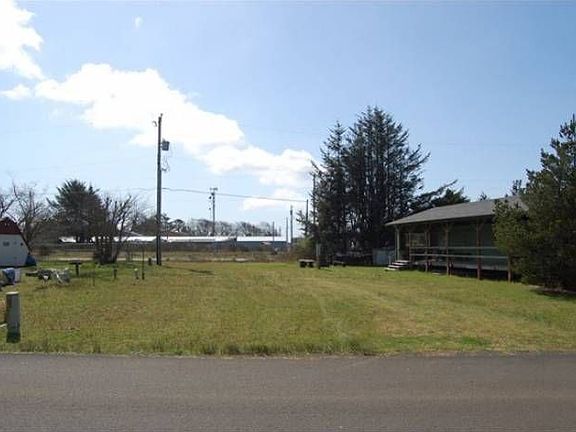 3rd image of 805 Faleiro Ct NE