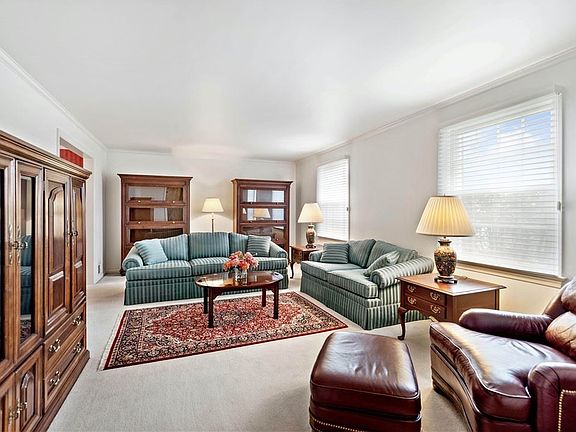 5th image of 783 Pinetree Rd