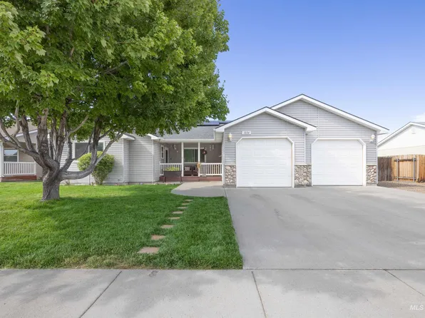 1224 NW Mandarin St, Mountain Home, ID 83647