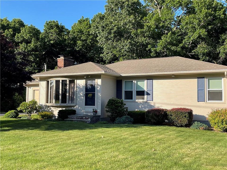 1st image of 35 Sweetbriar Dr