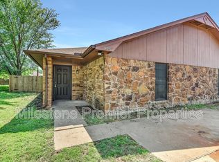 927 S Farmington Rd, Howe, TX 75459