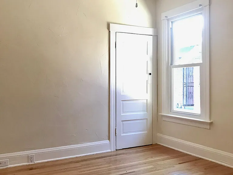 235 S Grant St — Photo 5