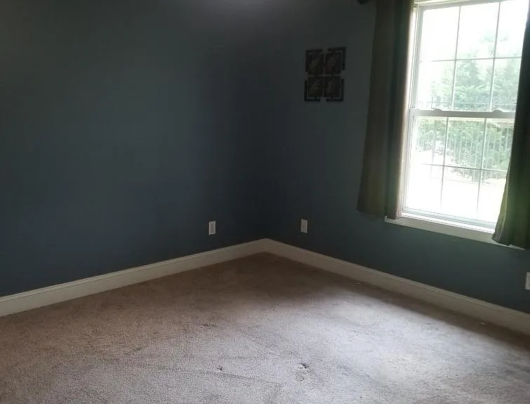 739 High Point Way — Photo 3