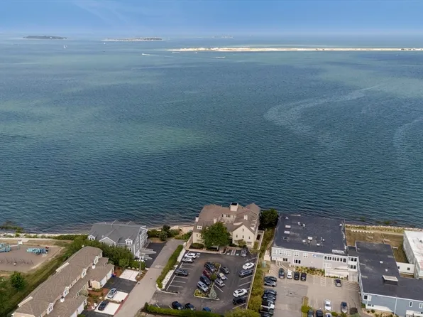 15 Caswell Ln APT 6, Plymouth, MA 02360