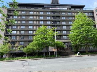 4129 11th Ave NE #601, Seattle, WA 98105