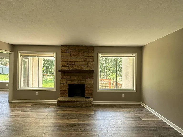 5979 Saint Leonards Dr — Photo 4