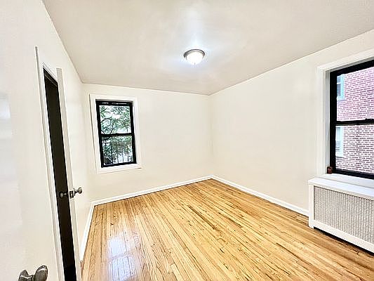 4th image of 4019 79th St APT 3D