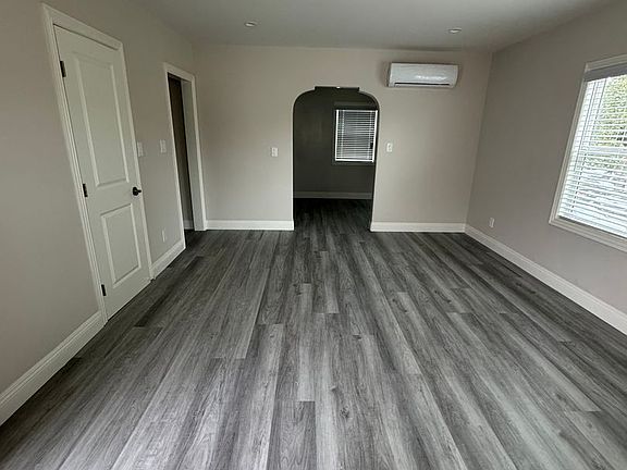 4th image of 12 N Marengo Ave #16F