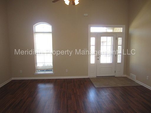 3rd image of 10257 Evening Hill Dr