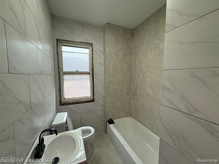 2683 Clements St — Photo 9