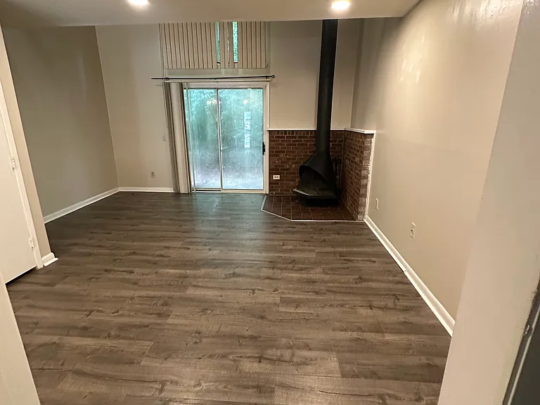 3350 Heathstead Pl — Photo 2