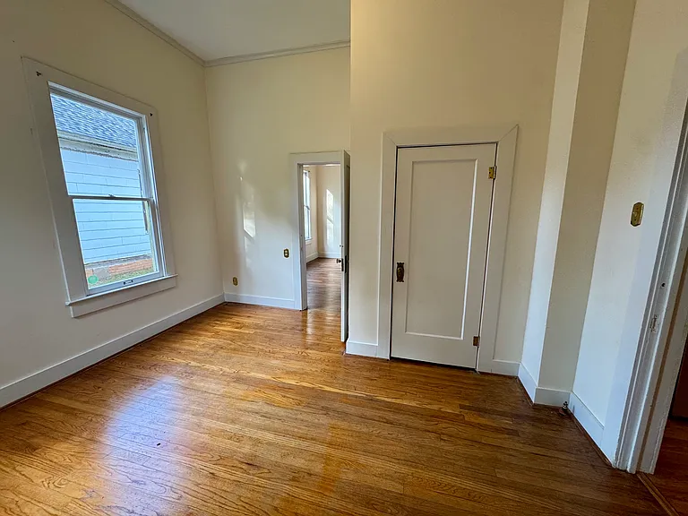 723 N John St — Photo 12