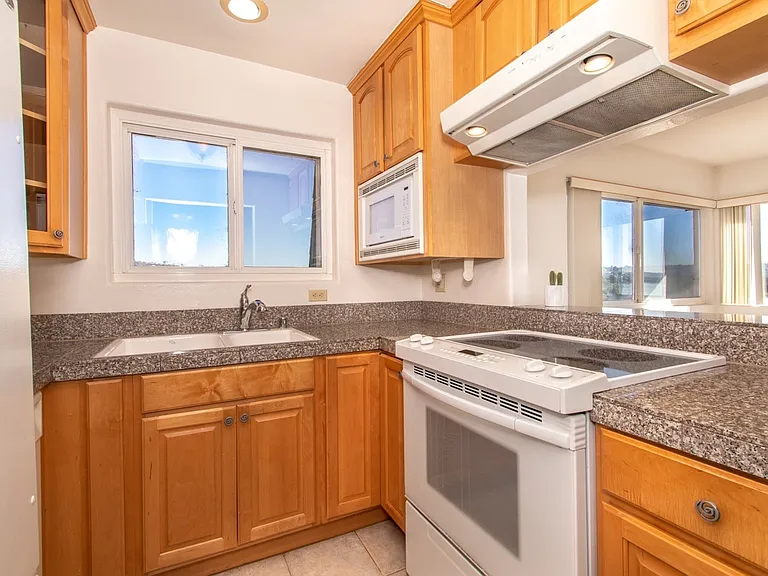 4015 Crown Point Dr #P1 — Photo 8