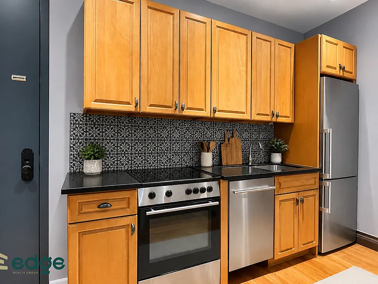 254 Palmetto St #3A — Photo 3