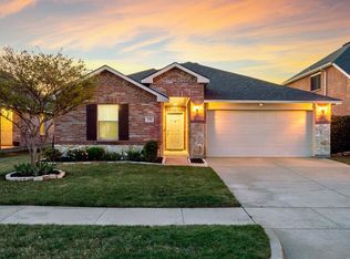 704 Bastrop Dr, Arlington, TX