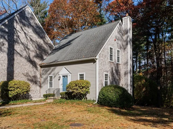 120 Twin Lakes Dr Unit 120, Halifax, MA 02338