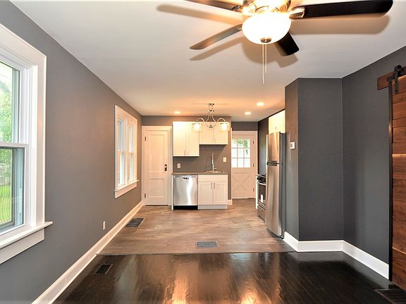 4th image of 1106 Moll Ave