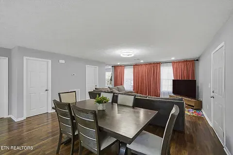 1250 Tramel Rd — Photo 4