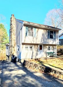 46 Grandview Ave, Stockholm, NJ, 07460