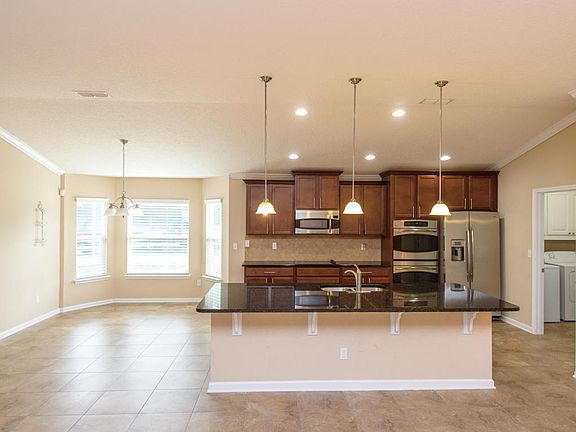 5th image of 77 Scarlet Rose Ln