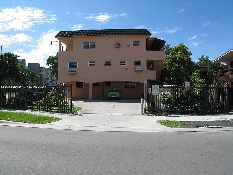 1590 NE 125th Ter #1
