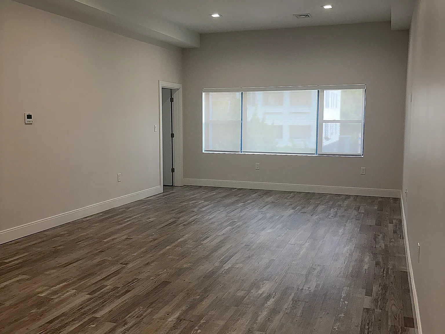 2 bed, 1050 sqft, $2,650 — Photo 4
