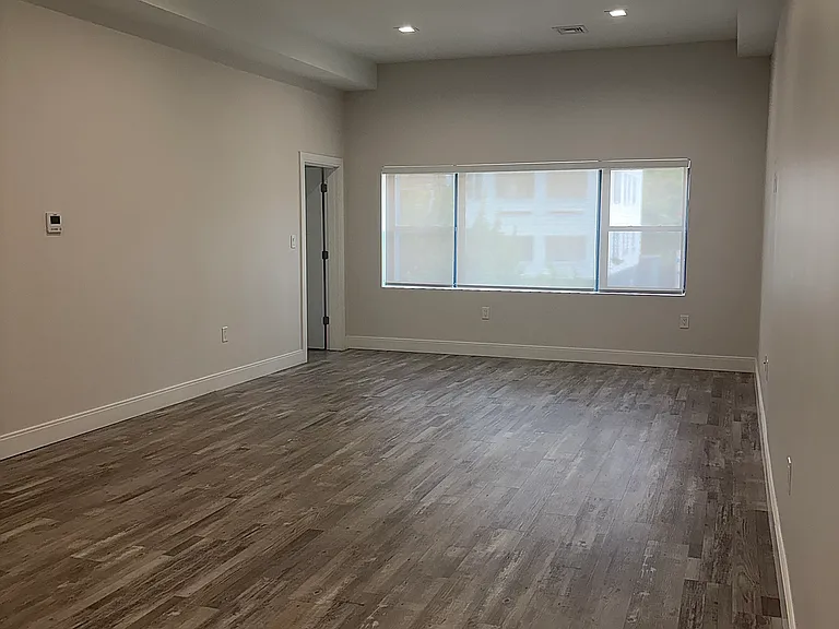 316 Shrewsbury St #4S — Photo 4