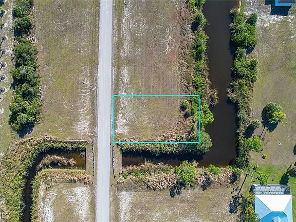 3rd image of 4202 NW 36th Ave