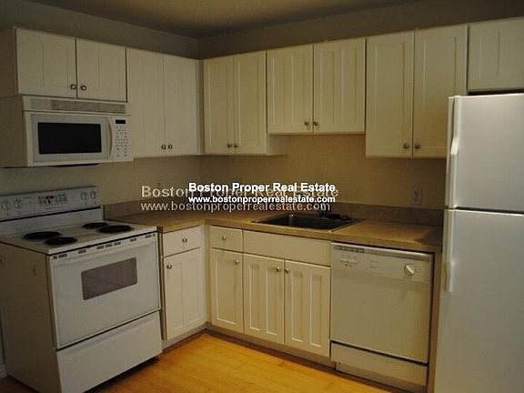 4th image of 40 Boylston St #402Q