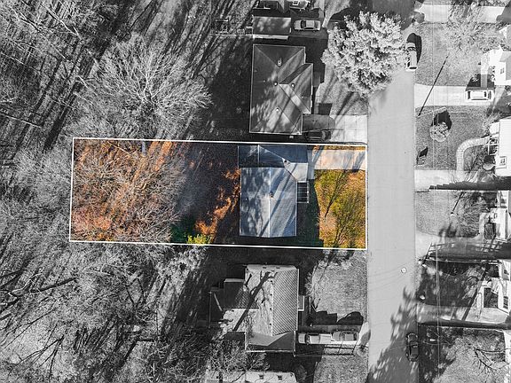 5th image of 90 Harvard Ave
