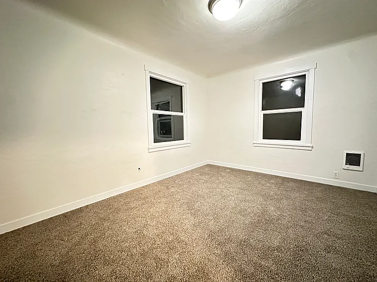 341 Bertha Ave — Photo 8